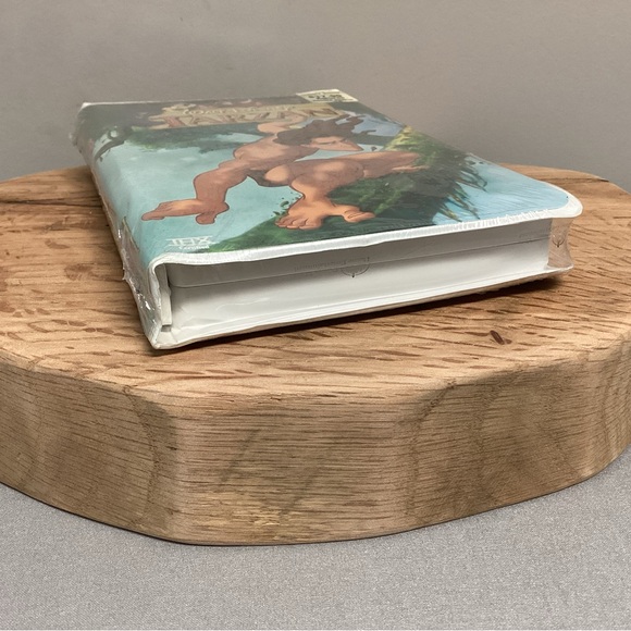 Walt Disney - Sealed / New - Tarzan - Vintage - Collectible - VHS Tape Version - Picture 6 of 9